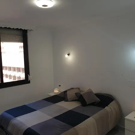 アパート Apartamento Palmeras Frontal Al Mar フエンヒロラ